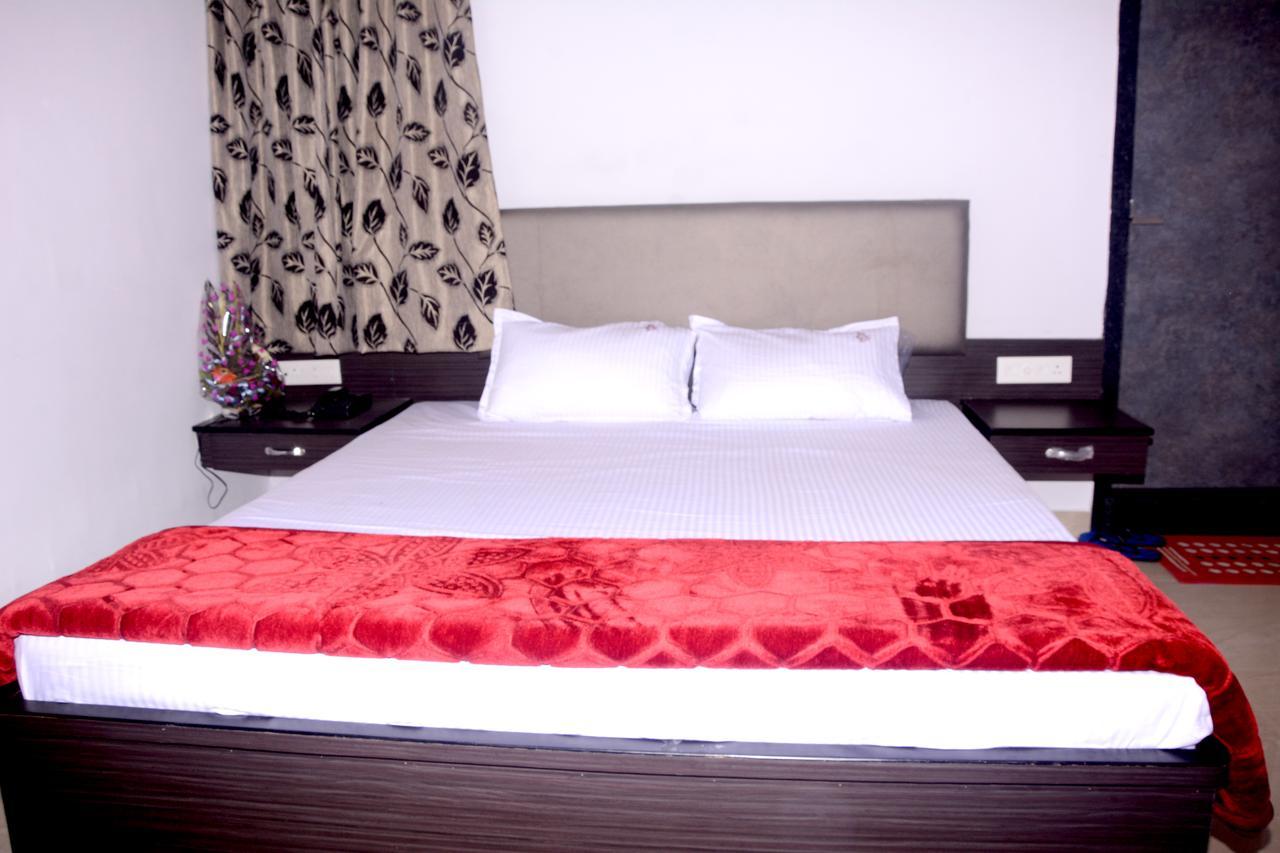 Rāipur Hotel Raj Heritage מראה חיצוני תמונה